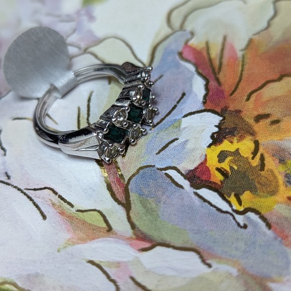 AVON COLLECTIBLE RING EMERALD CZ SIZE 5 SILVER ANTIQUE PAST PRESENT FUTURE - Picture 6 of 11